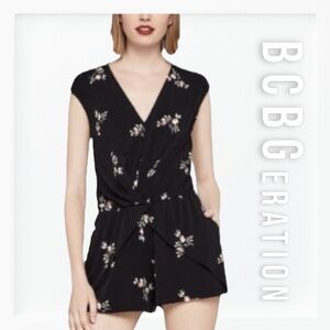 BCBGeneration Black Floral Short Romper NWOT sz XS